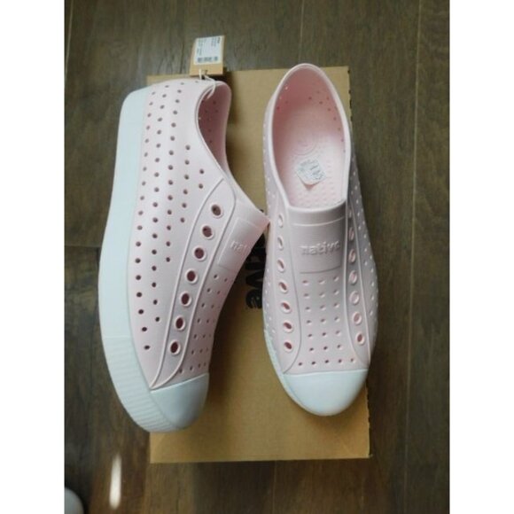Native Size 10 Pink Jefferson Pink White Slip On Flat Shoes NEW W/Box - Picture 2 of 4